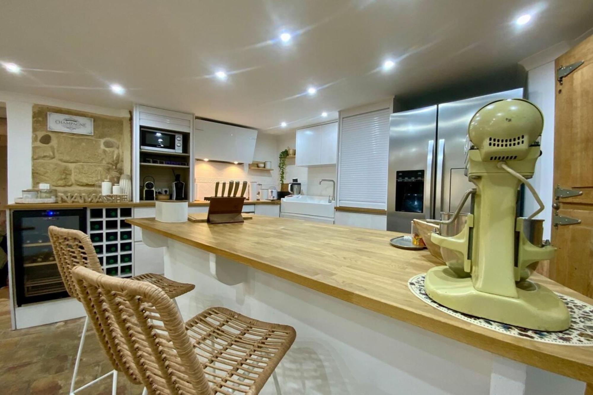 Casa Angel -Bohemian Villa With Swimming Pool And Air Conditioning! فاوفيرت المظهر الخارجي الصورة